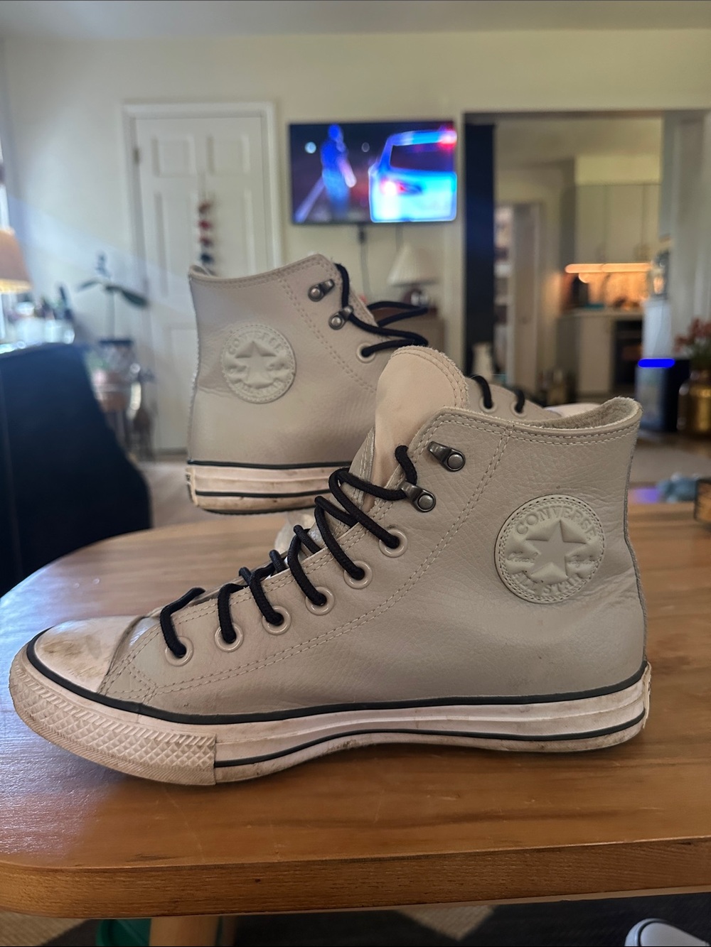 Converse Chuck Taylor All Star High Top Sneakers Light Gray leather used size 9